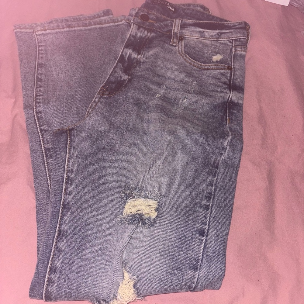 Fashion Nova mom jeans